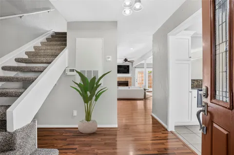 2606 Encina #2