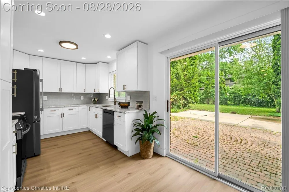 41981 Quince Drive Novi City, MI 48375