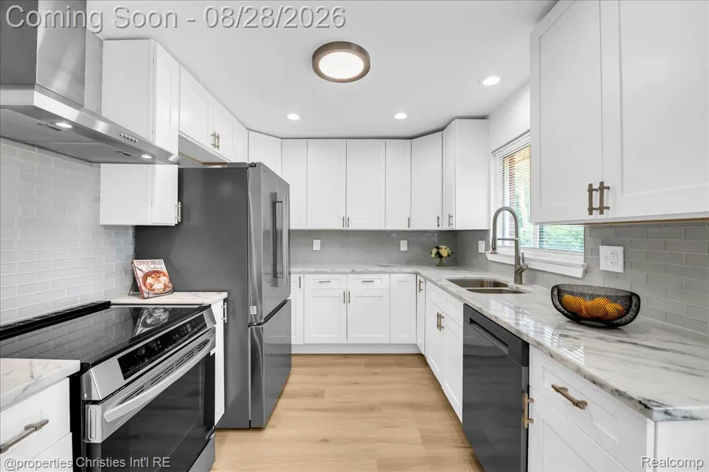41981 Quince Drive Novi City, MI 48375