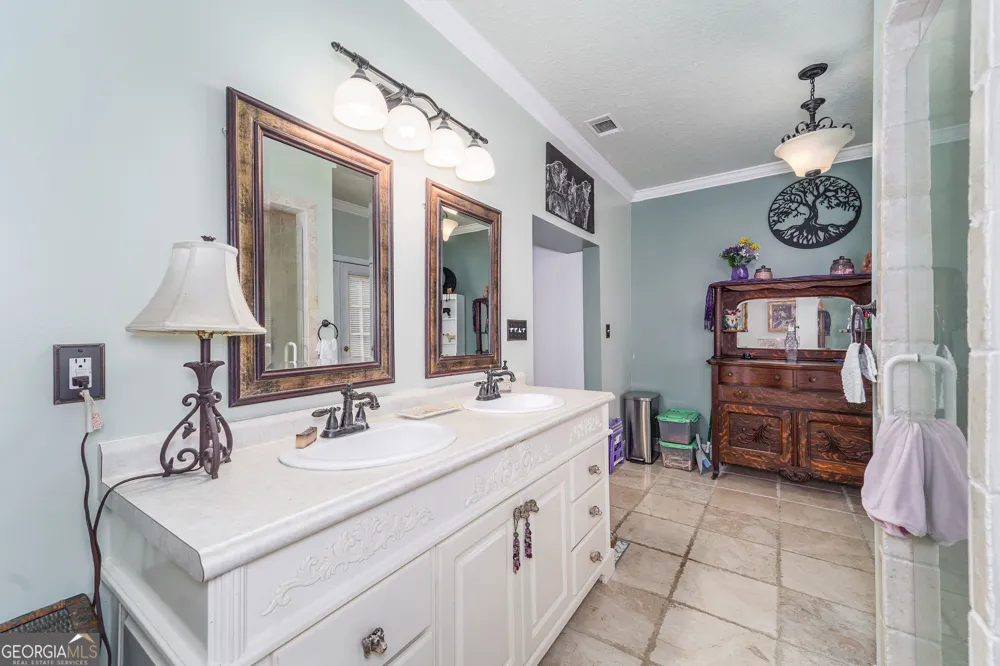 707 Euclid AVE Waycross, GA 31501