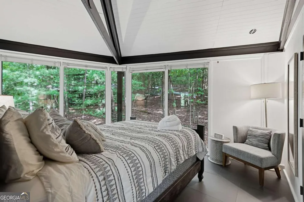 208 Treetopper CIR Jasper, GA 30143