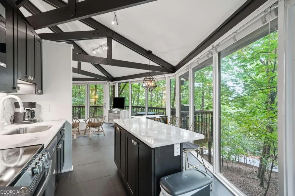 208 Treetopper CIR Jasper, GA 30143