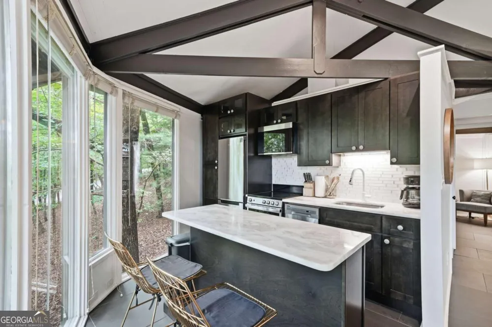 208 Treetopper CIR Jasper, GA 30143