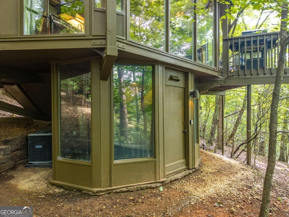 208 Treetopper CIR Jasper, GA 30143