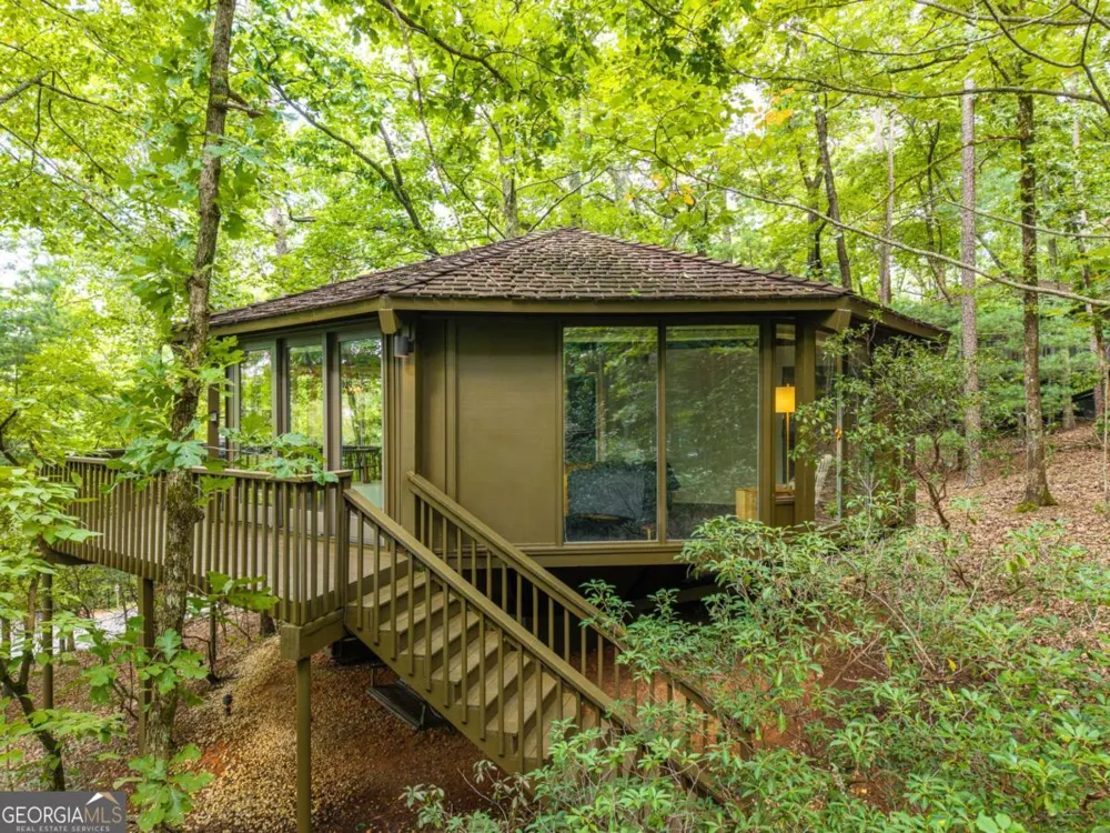 208 Treetopper CIR Jasper, GA 30143