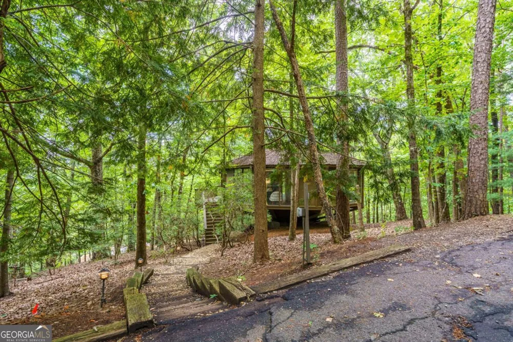 208 Treetopper CIR Jasper, GA 30143