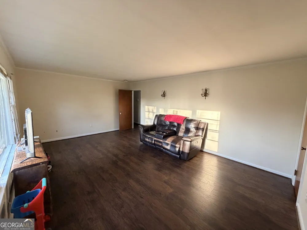 177 Marvin Miles RD Clermont, GA 30527
