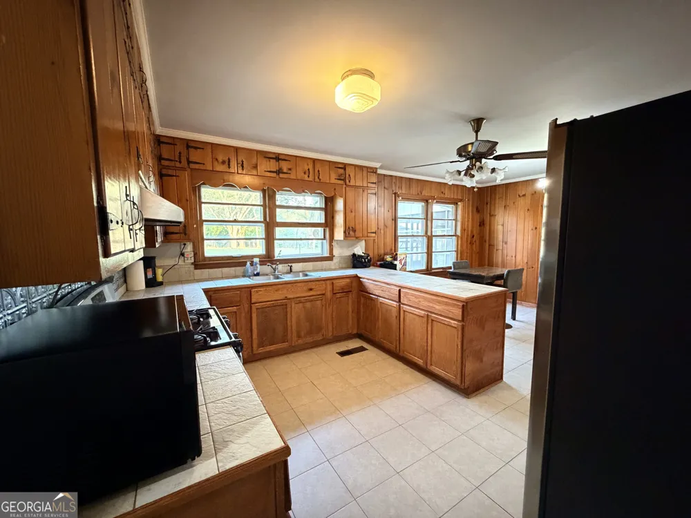 177 Marvin Miles RD Clermont, GA 30527