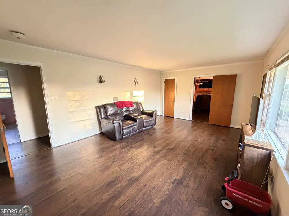 177 Marvin Miles RD Clermont, GA 30527