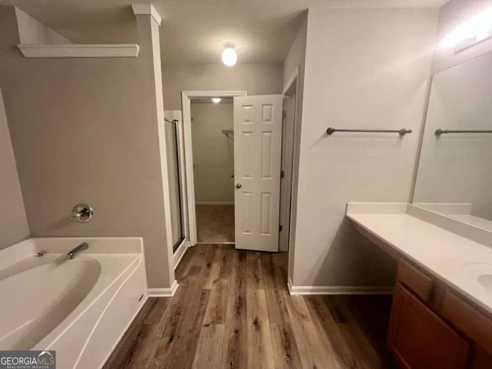 2176 Executive DR Duluth, GA 30096