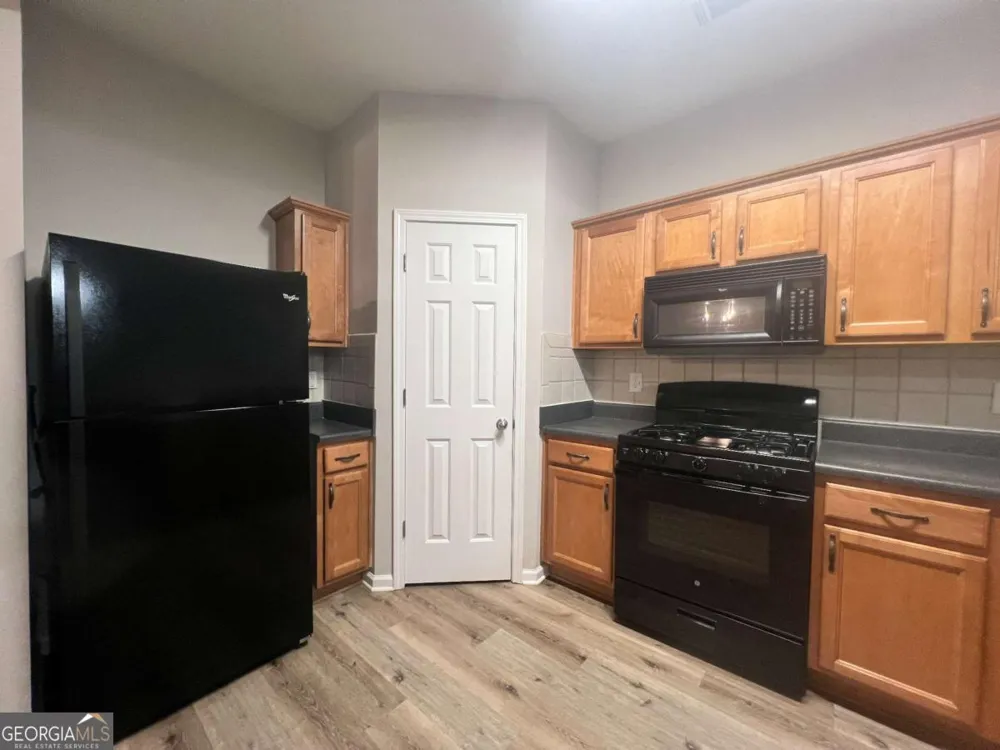 2176 Executive DR Duluth, GA 30096