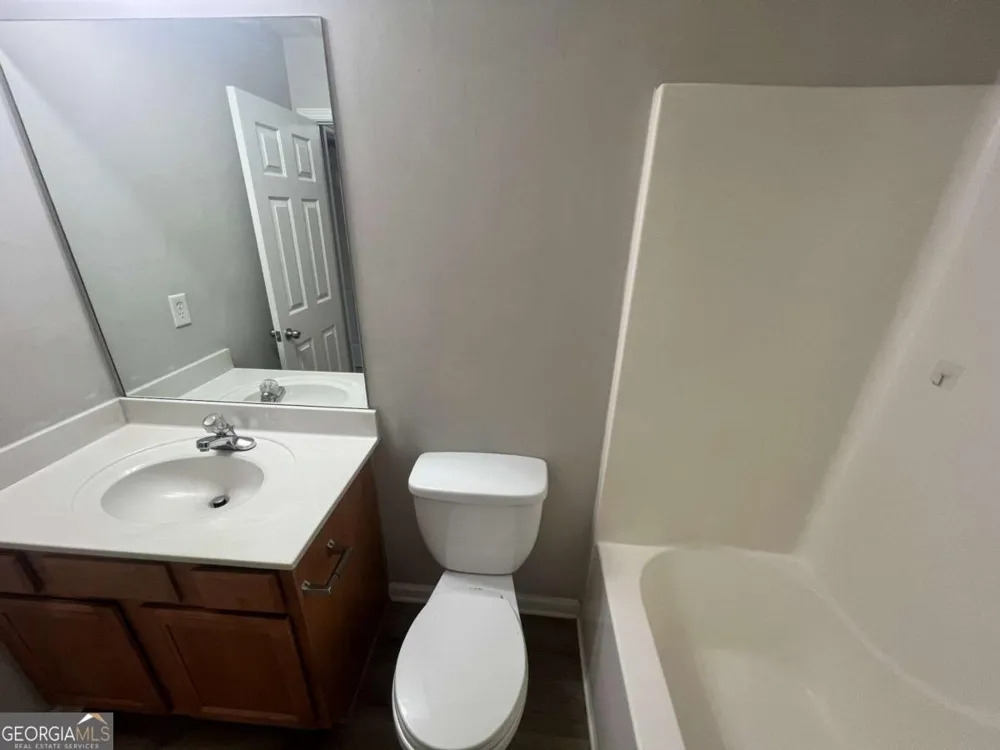 2176 Executive DR Duluth, GA 30096