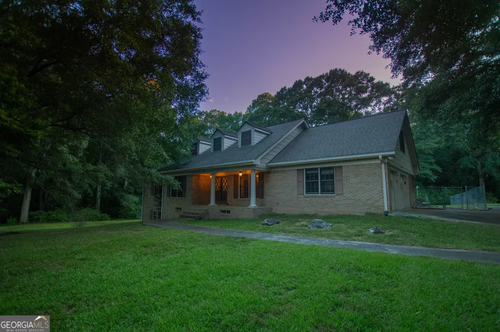 2195 Temple Johnson RD Snellville, GA 30078