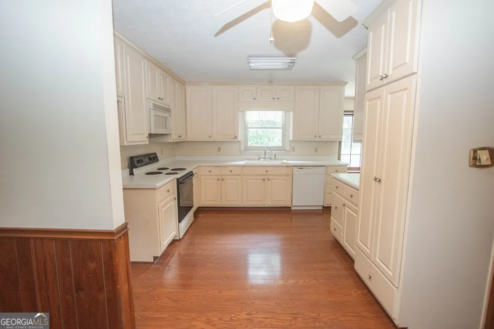 2195 Temple Johnson RD Snellville, GA 30078