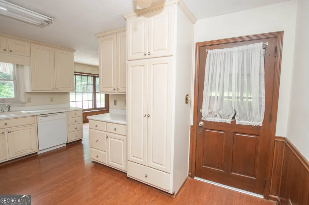 2195 Temple Johnson RD Snellville, GA 30078