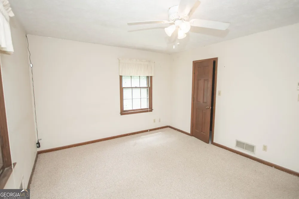 2195 Temple Johnson RD Snellville, GA 30078