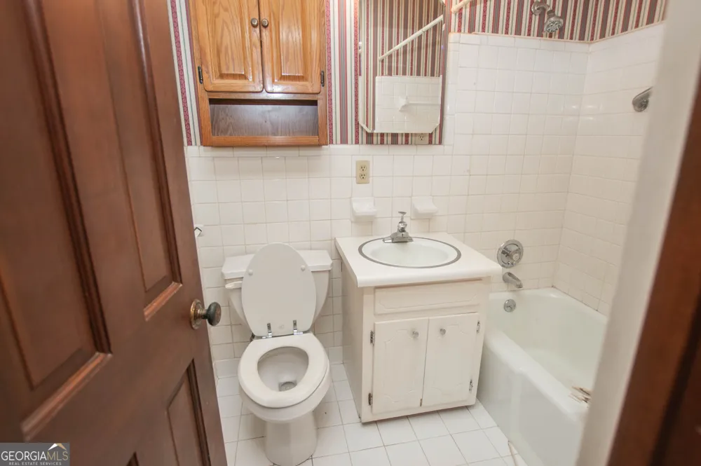 2195 Temple Johnson RD Snellville, GA 30078