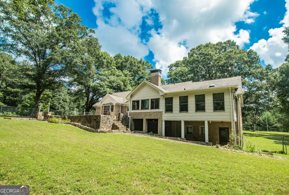 2195 Temple Johnson RD Snellville, GA 30078