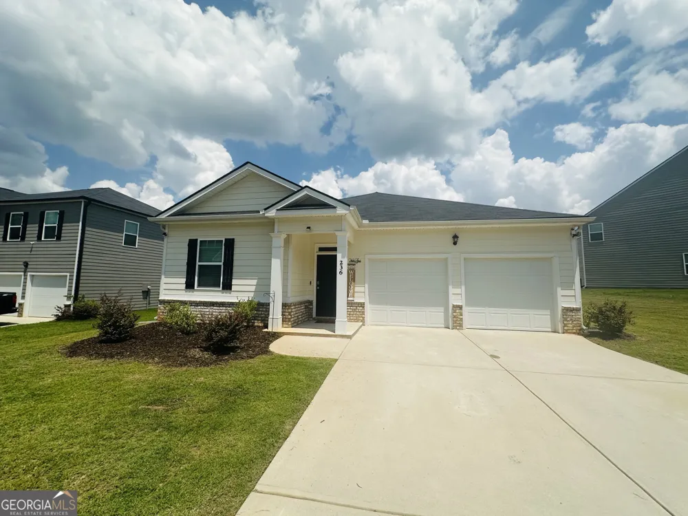 236 Sullivan ST Hampton, GA 30228