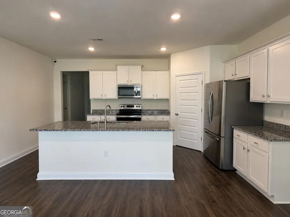 236 Sullivan ST Hampton, GA 30228