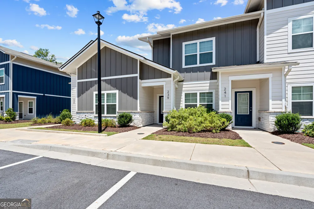 239 Rooker DR LaGrange, GA 30241
