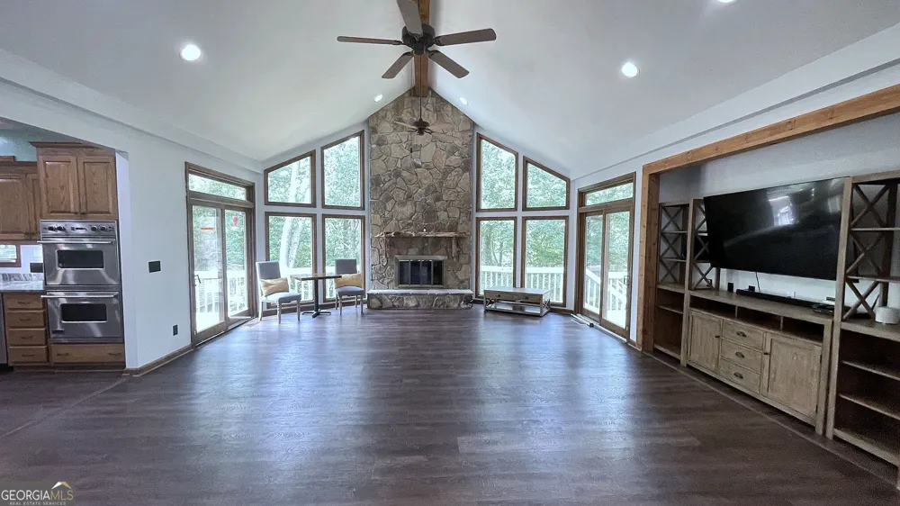 156 Thundering Waters DR Cornelia, GA 30531