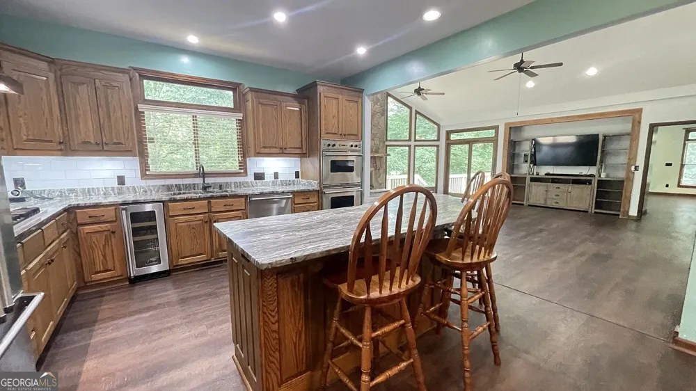 156 Thundering Waters DR Cornelia, GA 30531