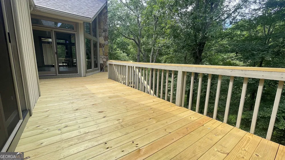 156 Thundering Waters DR Cornelia, GA 30531