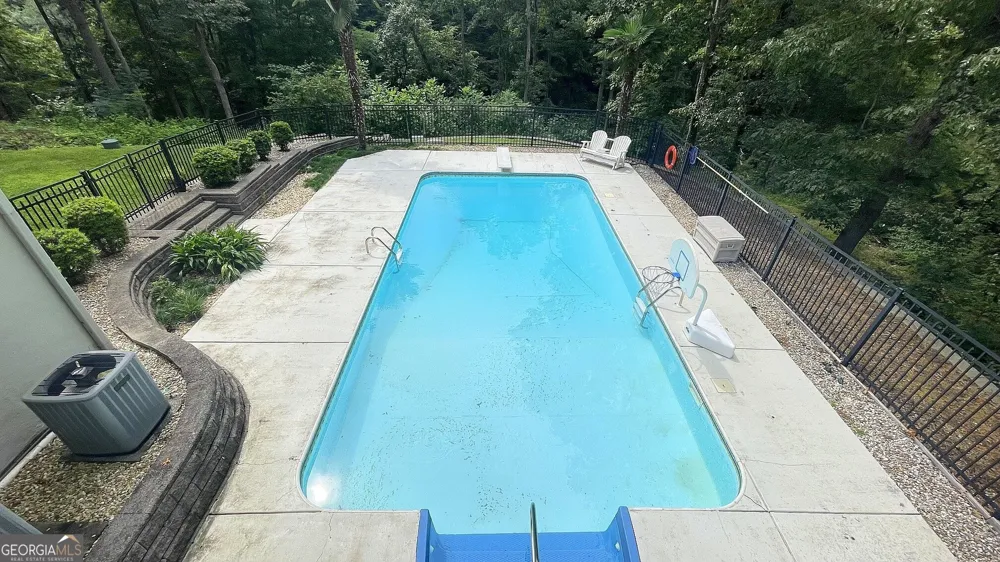 156 Thundering Waters DR Cornelia, GA 30531