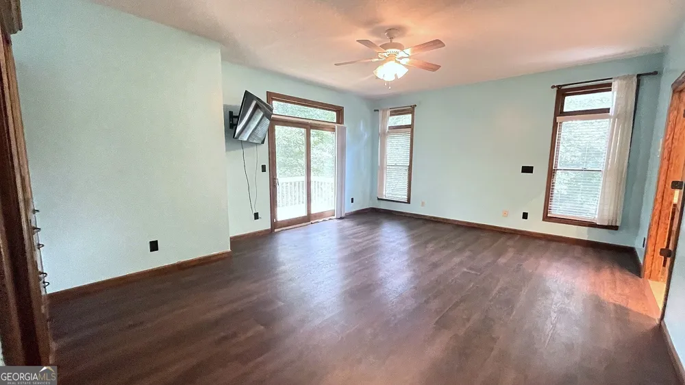 156 Thundering Waters DR Cornelia, GA 30531