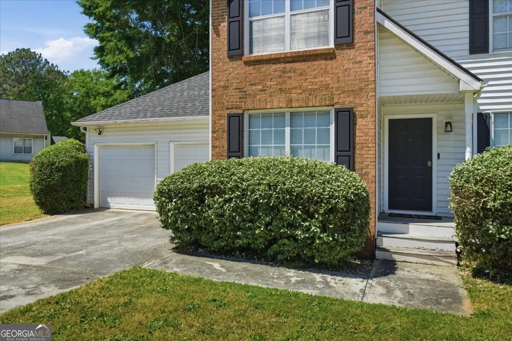 1459 Bridgewater BR Stone Mountain, GA 30088
