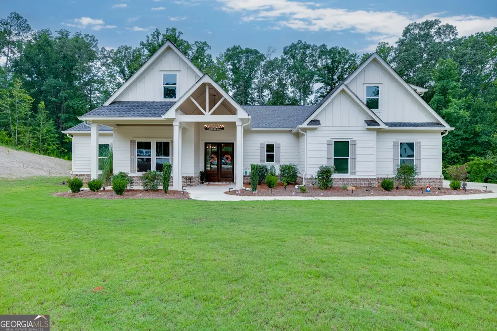 1077 Riverstone DR Social Circle, GA 30025