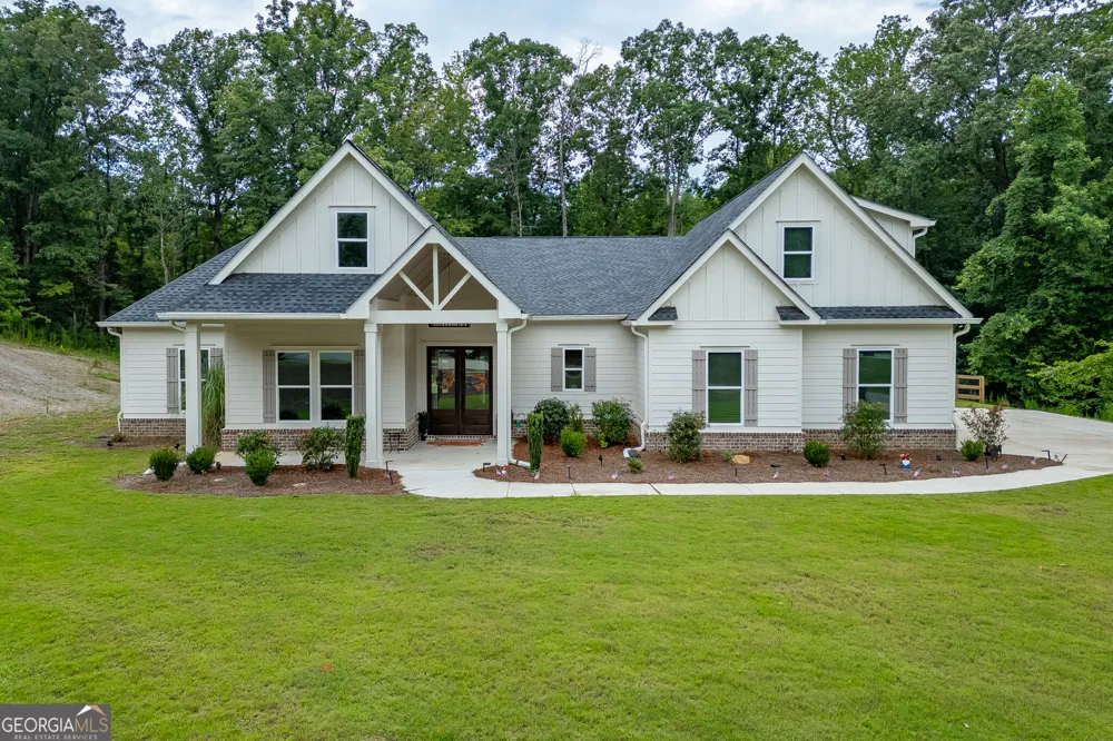1077 Riverstone DR Social Circle, GA 30025