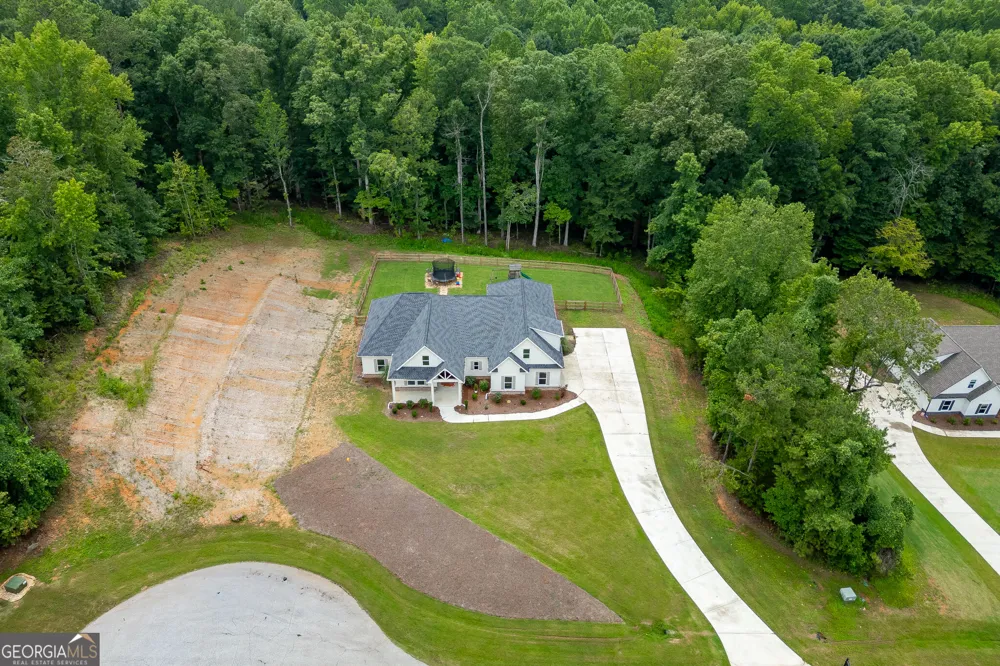 1077 Riverstone DR Social Circle, GA 30025