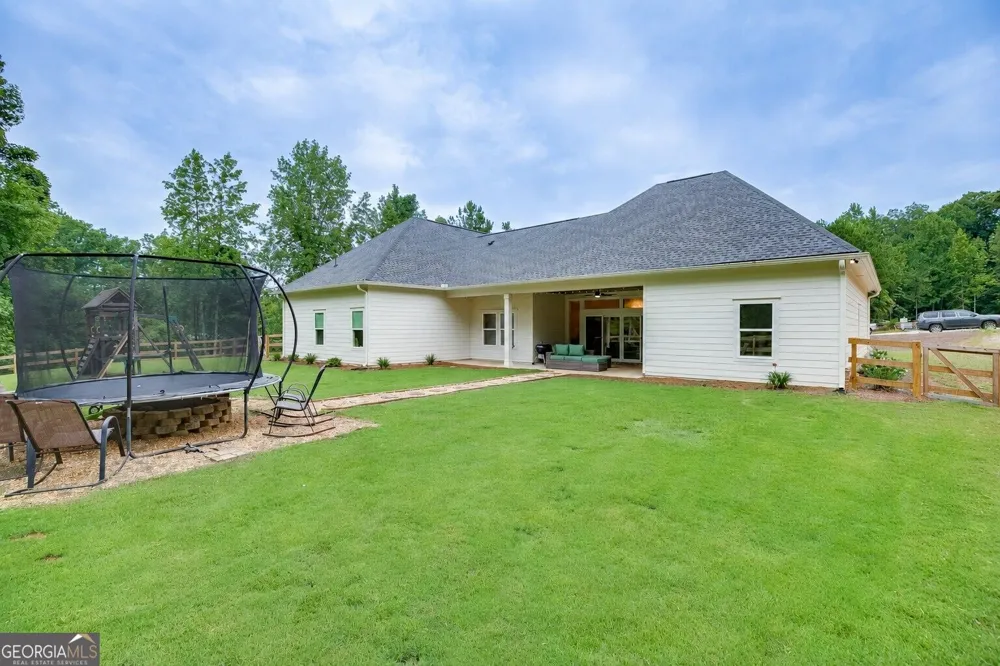 1077 Riverstone DR Social Circle, GA 30025