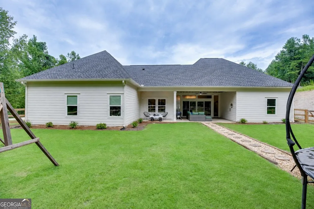 1077 Riverstone DR Social Circle, GA 30025
