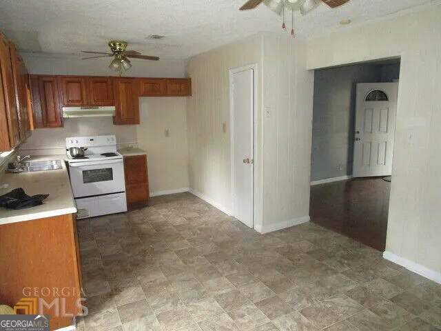 4300 Essex RD Macon, GA 31206