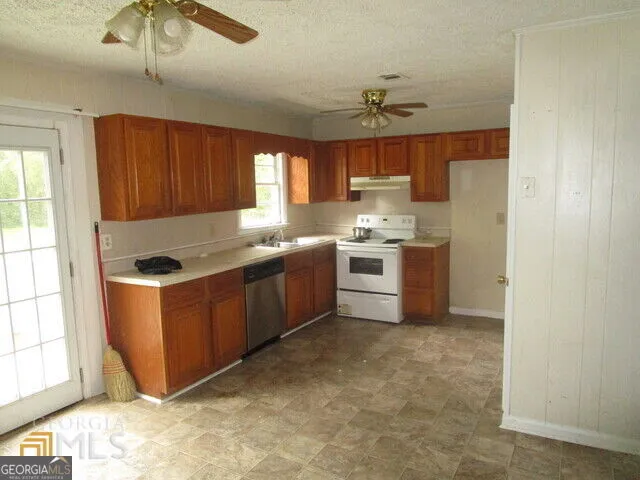 4300 Essex RD Macon, GA 31206