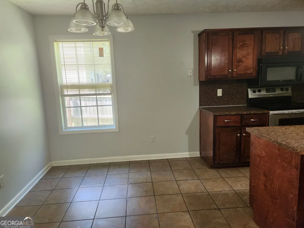 526 Vista DR Columbus, GA 31907