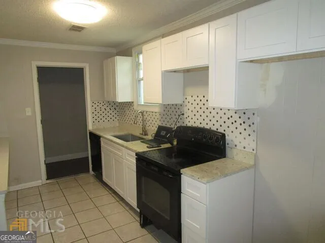 1035 Putnam ST Macon, GA 31206
