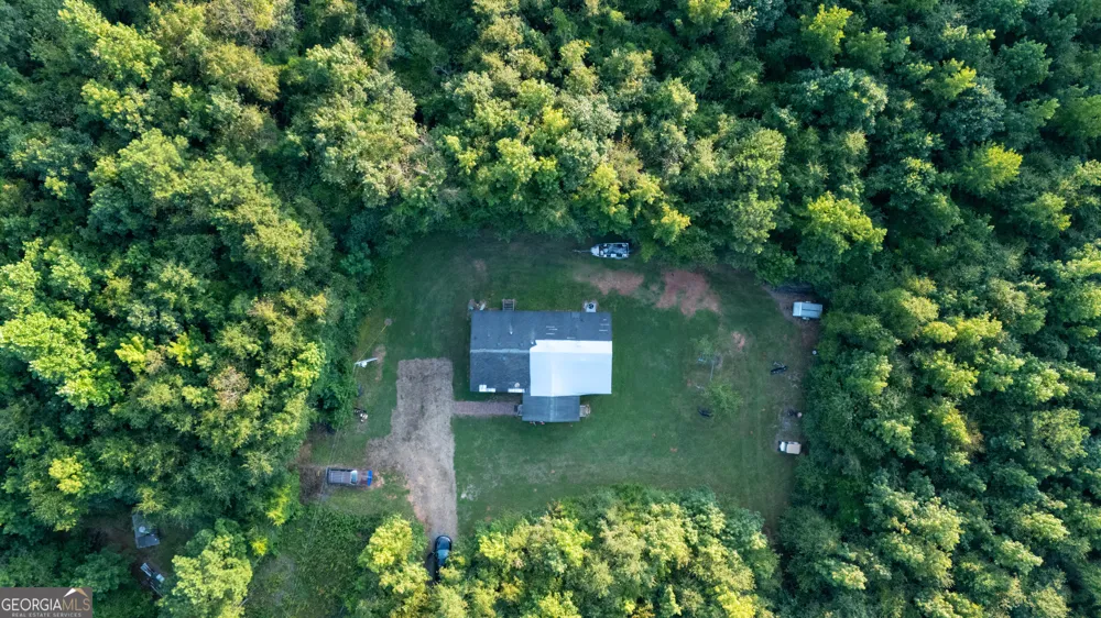 137 Robertson RD LaGrange, GA 30241