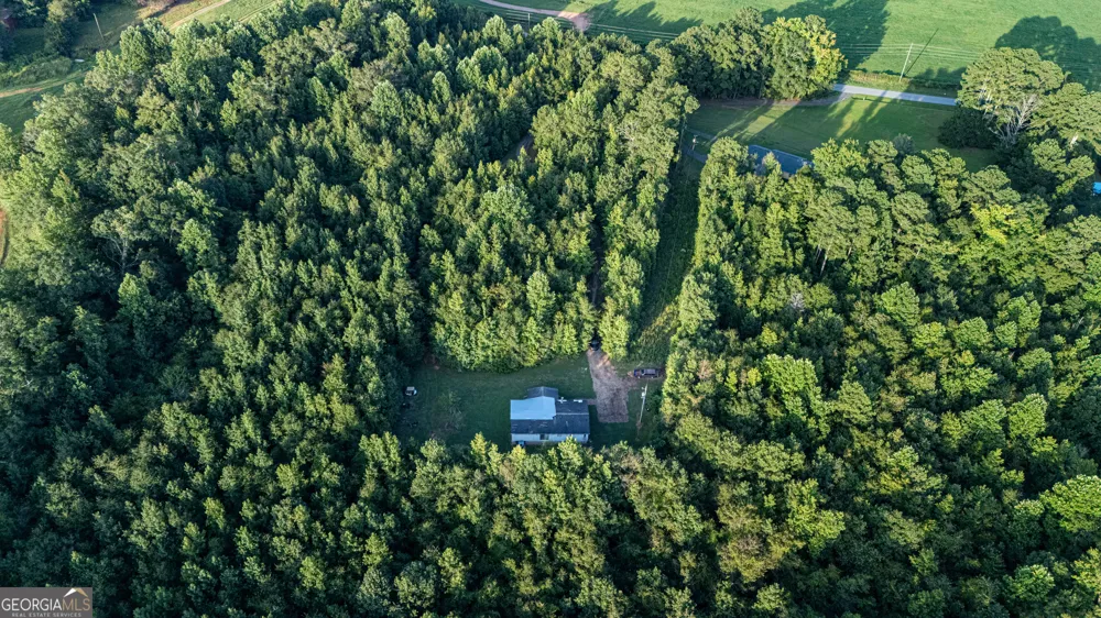 137 Robertson RD LaGrange, GA 30241
