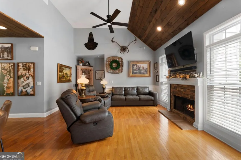 23 Hunters Ridge DR Adairsville, GA 30103