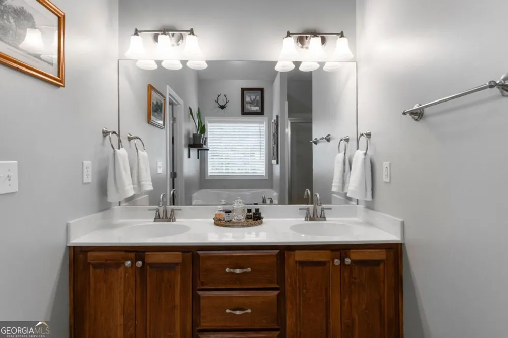 23 Hunters Ridge DR Adairsville, GA 30103