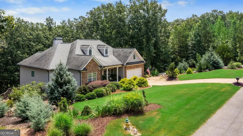 23 Hunters Ridge DR Adairsville, GA 30103