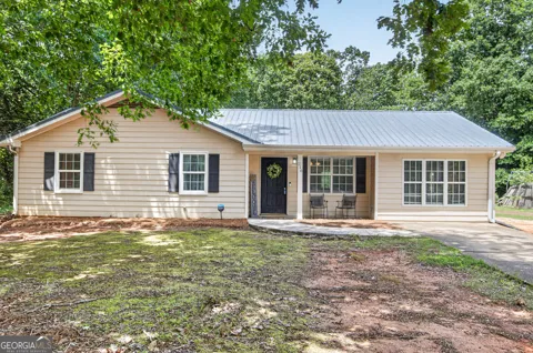 216 Brooks LN