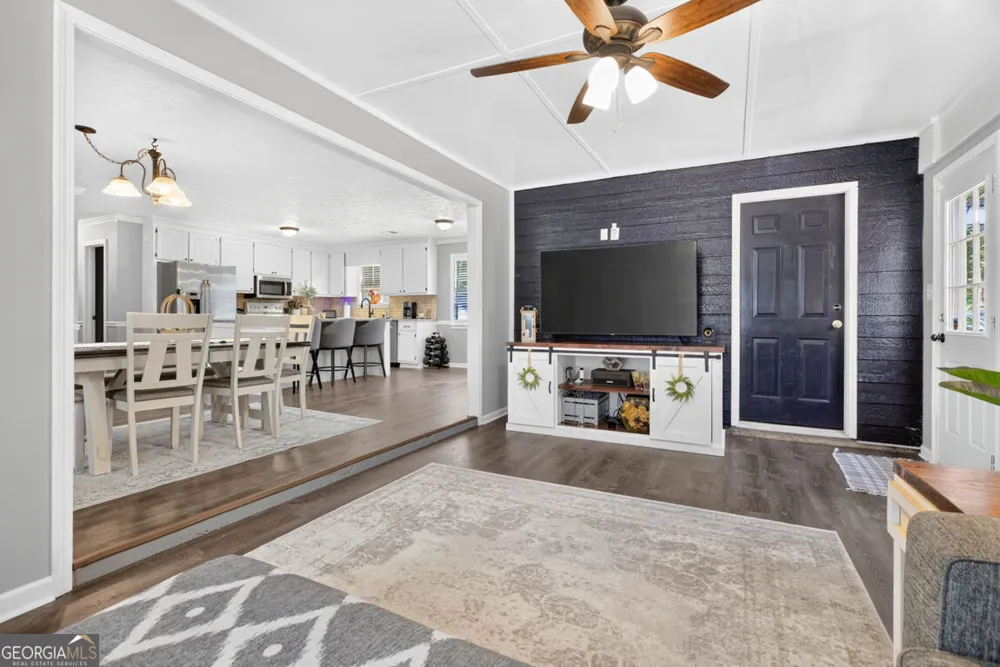 216 Brooks LN Winder, GA 30680