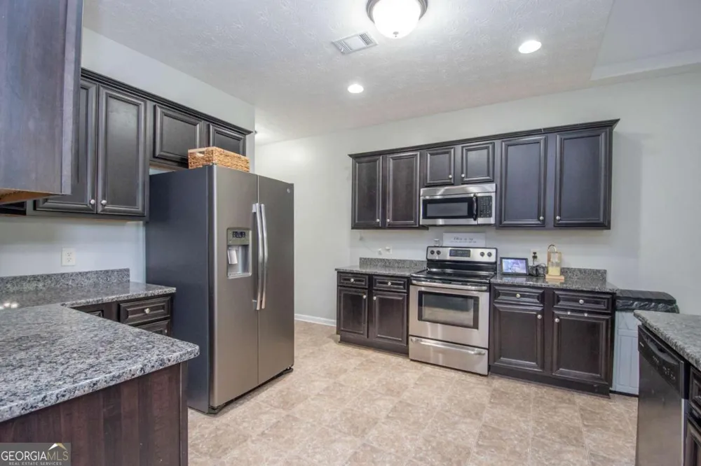 183 Edgemont CT LaGrange, GA 30240