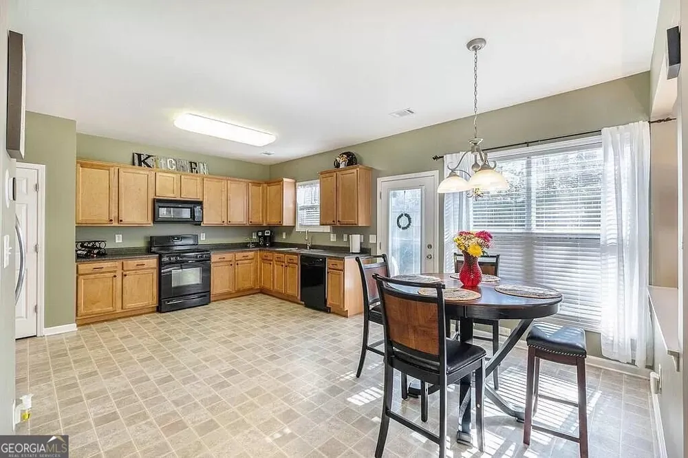1032 Gather DR Lawrenceville, GA 30043
