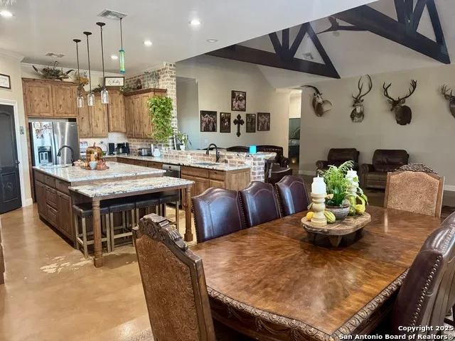 16489 Fm 472 Devine, TX 78016